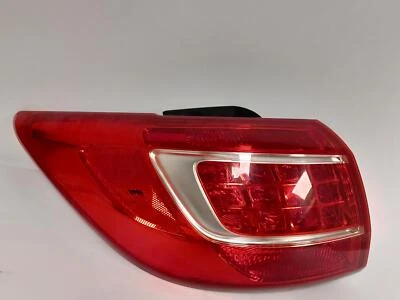 Conjunto de luz trasera izquierda usada se adapta a: Kia Sportage 2012 cuarto panel montado izquierdo Foto 1 de 4