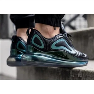Nike Air Max 720 Throwback Future Schwarz Grün Sportschuhe - Bild 1 von 14