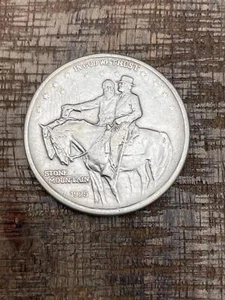 1925 50C Stone Mountain Commemorative Half Dollar - Picture 1 of 2