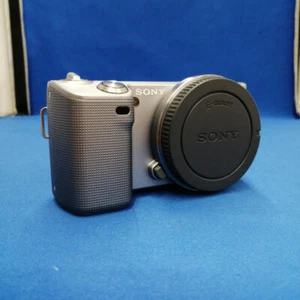 SONY NEX-5 Mirrorless Interchangeable-lens Digital Camera, Very Good Condition - Picture 1 of 8