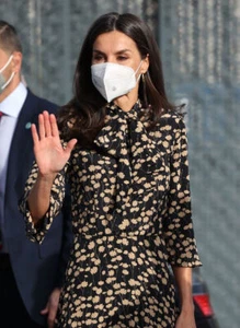 Vestido midi con estampado floral Massimo Dutti arco ASO QUEEN LETIZIA 6605/813 EU36 - Imagen 1 de 20