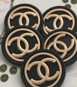 5 CHANEL BUTTONS black & Gold CC Metal Buttons small 15mm 5pcs CC Button Iconic - Picture 1 of 13