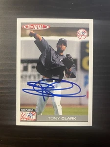 2004 Topps Total #134 Tony Clark New York Yankees carta firmata autografata - Foto 1 di 1