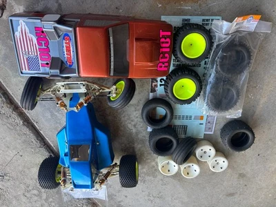 team associated rc10t buggy - Image 1 of 4