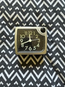 Vintage Seiko Bedside Ascending Beep Alarm Clock QHE120S - Picture 1 of 3