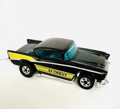 Chevy Jet Blackwall 1977 57 negro Hot Wheels con vidrio amarillo tampo azul casi como nuevo Foto 1 de 4