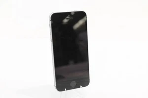Apple iPhone SE 1st Gen (Unlocked) A1723 32GB Space Grey Grade C Boxed - Afbeelding 1 van 9