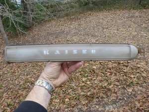 Kaiser plastic emblem badge light  16 1/8" x 2" - Imagen 1 de 8