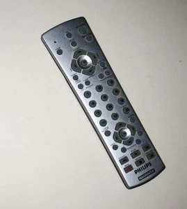 Control remoto Phillips Magnavox CL014 FABRICANTE DE EQUIPOS ORIGINALES PLATEADO VCR DVD SAT/CBL - Imagen 1 de 3