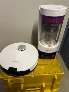 EUREKA E10s DE Saug- & Wischroboter, Beutellose Zyklon Absaugsaugstation DEFEKT - Bild 1 von 3