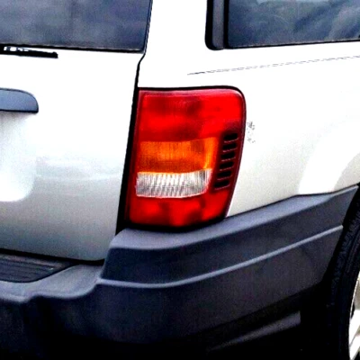Jeep Grand Cherokee : 1999, 2000, 2001, 2002, Right Passenger Taillight - Image 1 of 4