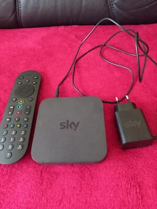 Sky IP061 - DE - ant IPTV Box mit FB und Netzteil - Bild 1 von 1