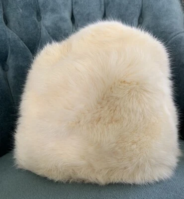 Saks Fifth Avenue Vintage White fur bumper hat Chic Russian Cap - Image 1 of 4