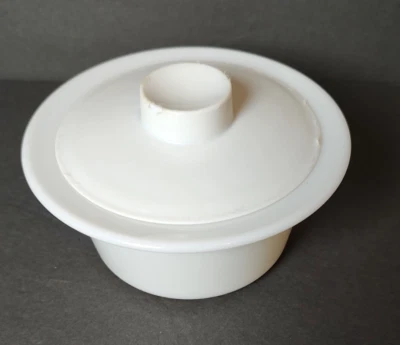 Vintage Pyrex Round  Butter Dish Tub  with Lid  White 5.5" Diameter - Image 1 of 4
