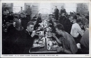 Postal 1943 Chow Time Estación de Entrenamiento de la Guardia Costera de los Estados Unidos Curtis Bay, MD - Imagen 1 de 2