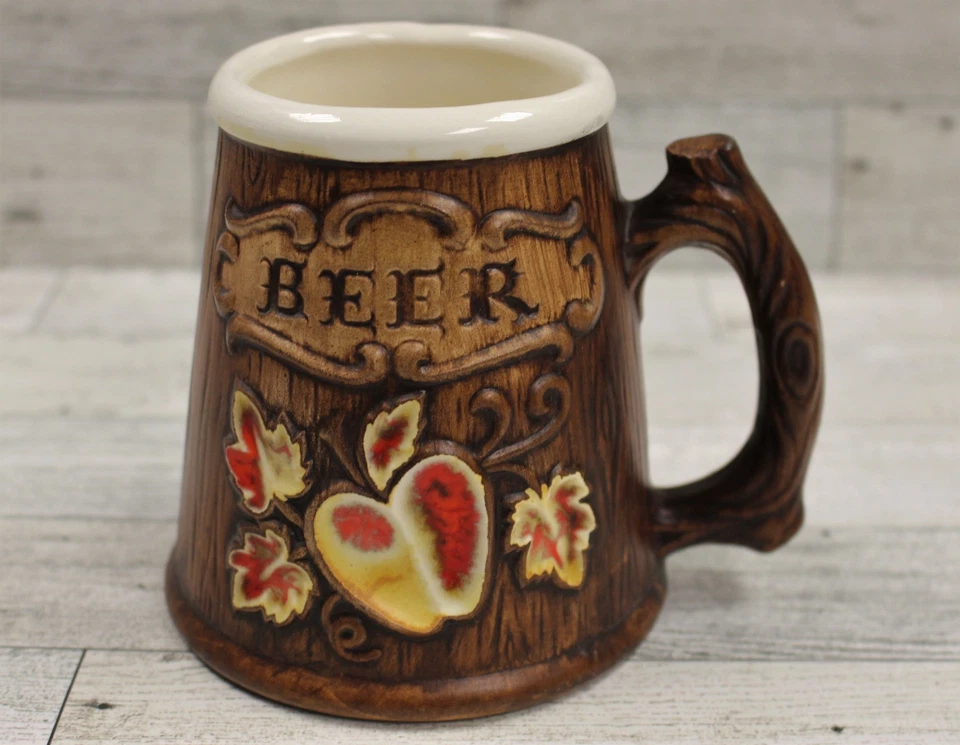 Taza de cerveza Treasure Craft con aspecto de barril de madera Stein - Manzana roja amarilla - Usada Foto 1 de 4