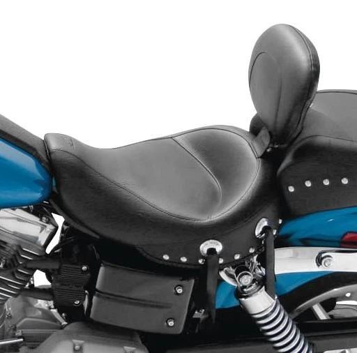 Mustang Wide Touring Studded Solo Seat with Driver Backrest 79109 Foto 1 de 1