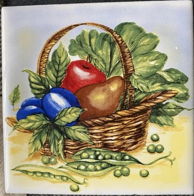 Cesta de frutas azulejo cerâmico com ervilhas na frente - 4,25” x 4,25” - caixa aberta - Imagem 1 de 3