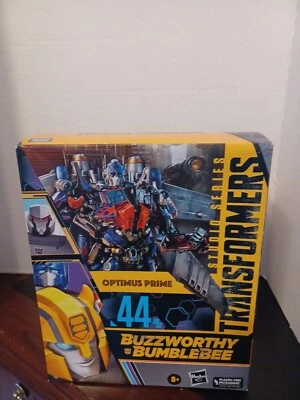 Hasbro Transformers Optimus Prime 1:16 Action Figure - F7124 - Image 1 of 4