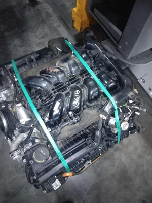 Conjunto completo de motor usado se adapta a: Hyundai Genesis SDN 2015 5,0 L VIN F octavo dígito Foto 1 de 4