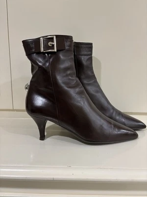 Botines Prada para mujer con cremallera al tobillo Euro 40 Foto 1 de 4