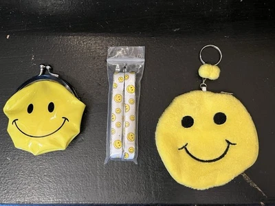 Miscellaneous Lot Of Vintage Smiley Face Items Coin Purse, Zip Pouch, Shoe Laces - Image 1 of 4