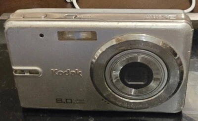 Kodak EasyShare M883 8.0MP Digital Camera - Silver -UNTESTED - Parts Only - Image 1 of 4