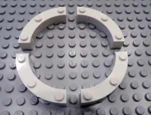 LEGO Lotto di quattro maccheroni in mattoncini bianchi, angolo tondo 4x4 - Foto 1 di 1