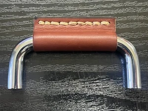Turnstyle Designs 64mm Tan Leather Polished Chrome Cabinet D Handle Pull Drawer - Picture 1 of 6