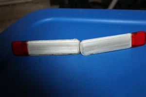 95 - 06 GM GMC DOOR REFLECTOR PANEL LIGHT PAIR  Silverado Sierra Yukon Tahoe - Picture 1 of 2