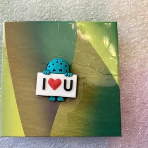 Croslite Guy - I Love U - Limited Edition Authentic Jibbitz Shoe Charm for Crocs - Picture 1 of 3
