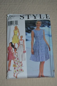 Style sewing pattern 2721, womens dress, size 6-16 - Picture 1 of 3