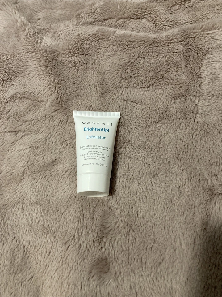 Vasanti Brighten Up! Enzymatic Face Rejuvenator Exfoliating Cleanser .7 oz - Image 1 of 2