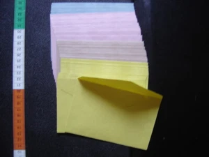 Lot de 60 enveloppes non gommees 15 x 4 couleurs differentes 90x139 mm - Photo 1/2