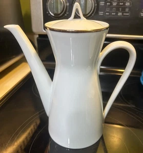 Rosenthal Continental Classic Modern White Coffee Pot & Sugar by Raymond Loewy - Picture 1 of 9