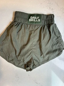 DAILY DRILLS shorts Running Shorts Women’s XS Olive Green Limited Edition - Picture 1 of 5