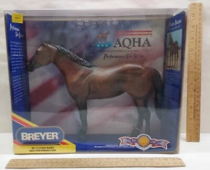 POCO BUENO - NO. 1113 - AQHA PERFORMANCE SIRE SERIES - BREYER - HORSE in BOX - Picture 1 of 11