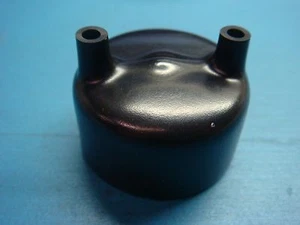 (10) CUBIERTA DEL MOTOR VINILO REDONDO 1-1/4" 31.75mm TAPA DE EXTREMO NEGRO ORIFICIOS DE ALAMBRE DE PLOMO - Imagen 1 de 4