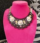 Vintage Betsey Johnson fabelhafte Blumen geschnitzt Lucite Rose Kragen Kleid Halskette
