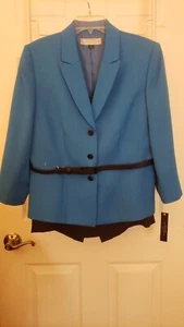 NWT Beautiful Womens LE SUIT Skirt Suit Size 12P - Picture 1 of 10
