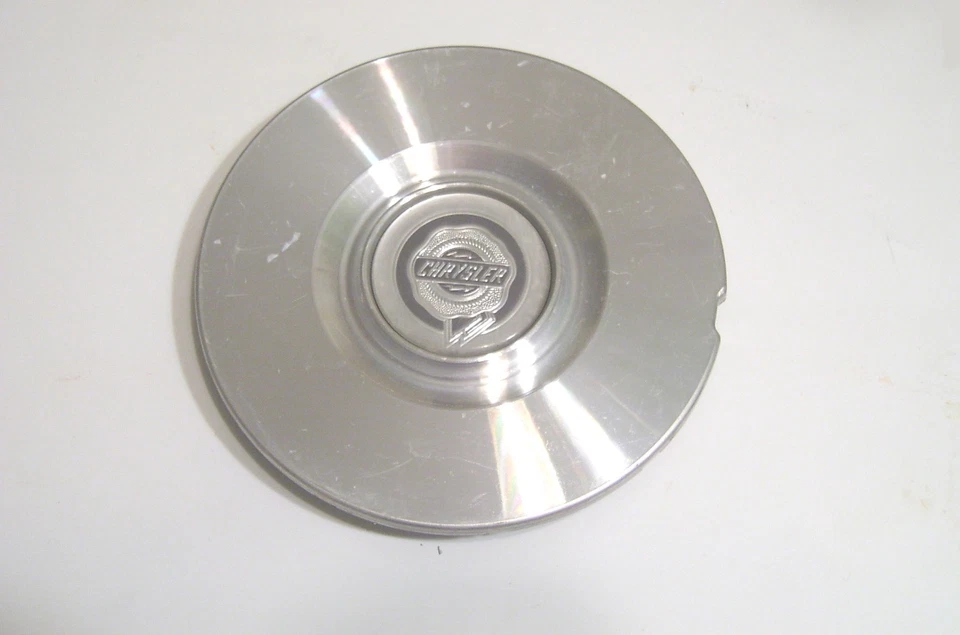 Tapa central Chrysler Sebring 2007-2008 P/N 05105716AB Foto 1 de 1