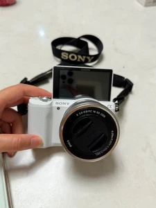 Sony Alpha a5100 Mirrorless White w/ E 16-50mm Lens 24MP Camera English White - Picture 1 of 11