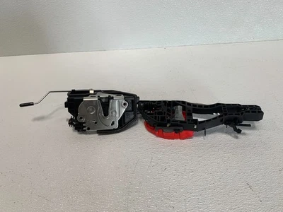 ACTUADOR DE BLOQUEO DE MANIJA DE PUERTA DELANTERO DERECHO BMW F30 340i 16-18 OEM #A0.13 Foto 1 de 4