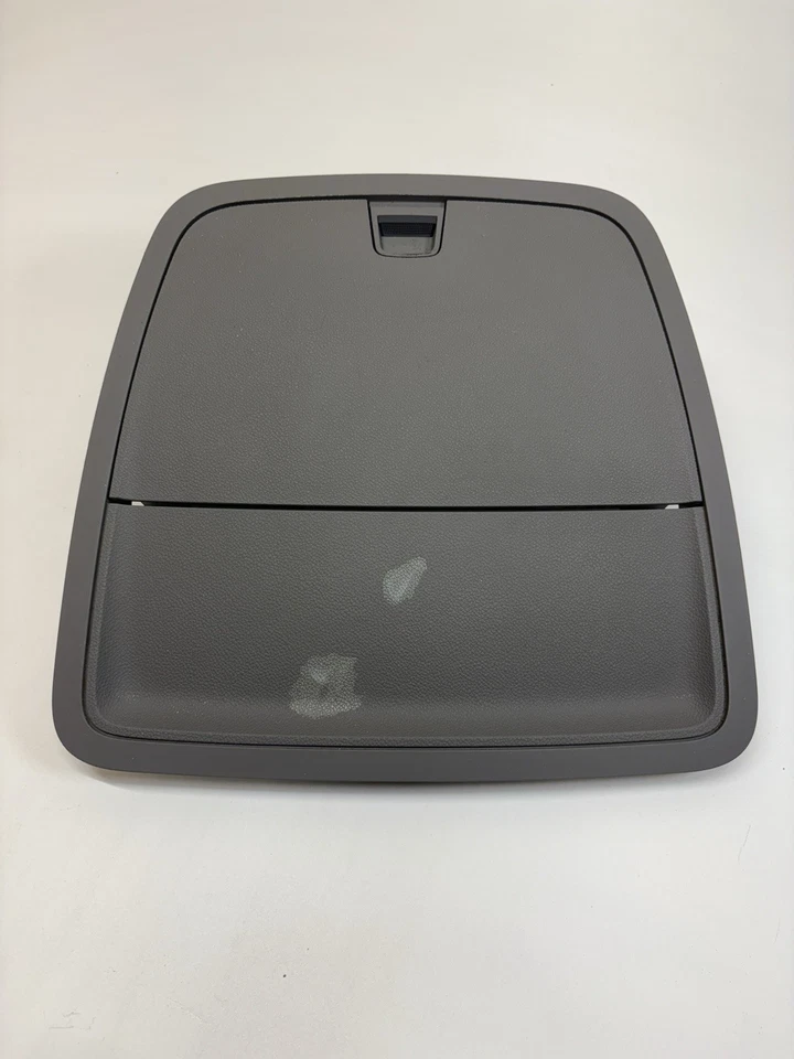 Tampa do compartimento de armazenamento console central Chevrolet Traverse 2015 OEM cinza - Imagem 1 de 4