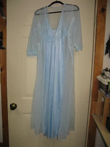 JC Penney Women' s Vintage Aqua Peignoir Set M - Picture 1 of 9