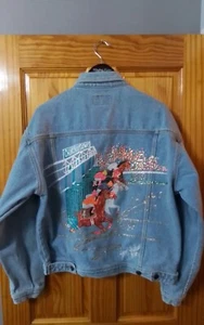 Joan Studwell Churchill Downs Hand Painted Medium Denim Jeansjacke Pferderennen - Bild 1 von 15