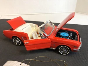 Ford Mustang 1964 1/2 convertible rojo Franklin como nuevo - Imagen 1 de 12