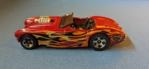 Mattel Hot Wheels Austin Healey 2000, granate con llamas de arte, motor expuesto - Imagen 1 de 7