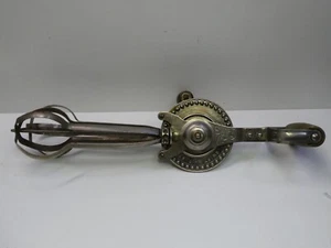 VINTAGE AUSTRALIAN MADE SWIFT HAND BEATERS MIXER - Picture 1 of 5