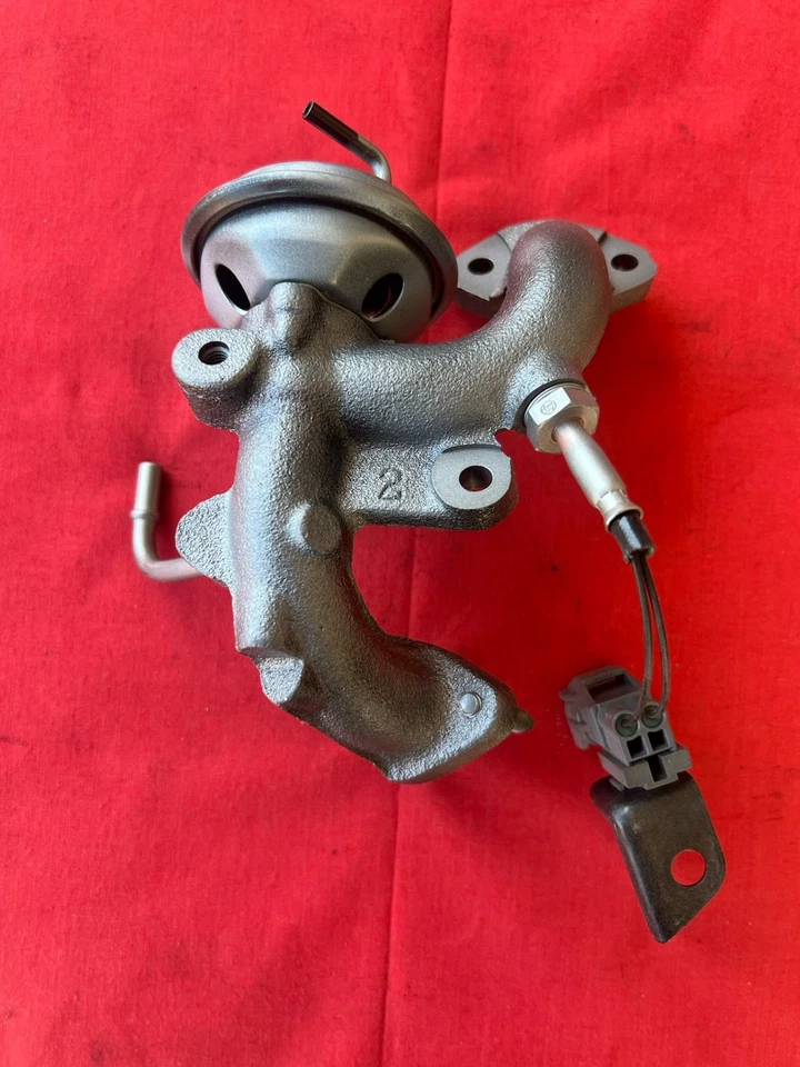 LEXUS TOYOTA OEM VÁLVULA EGR 25620-20010 LIMPIA, PROBADA CON SENSOR DE TEMPERATURA Foto 1 de 3